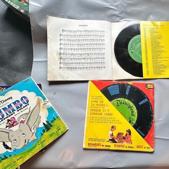Walt Disney vintage record books - Picture 1 of 2